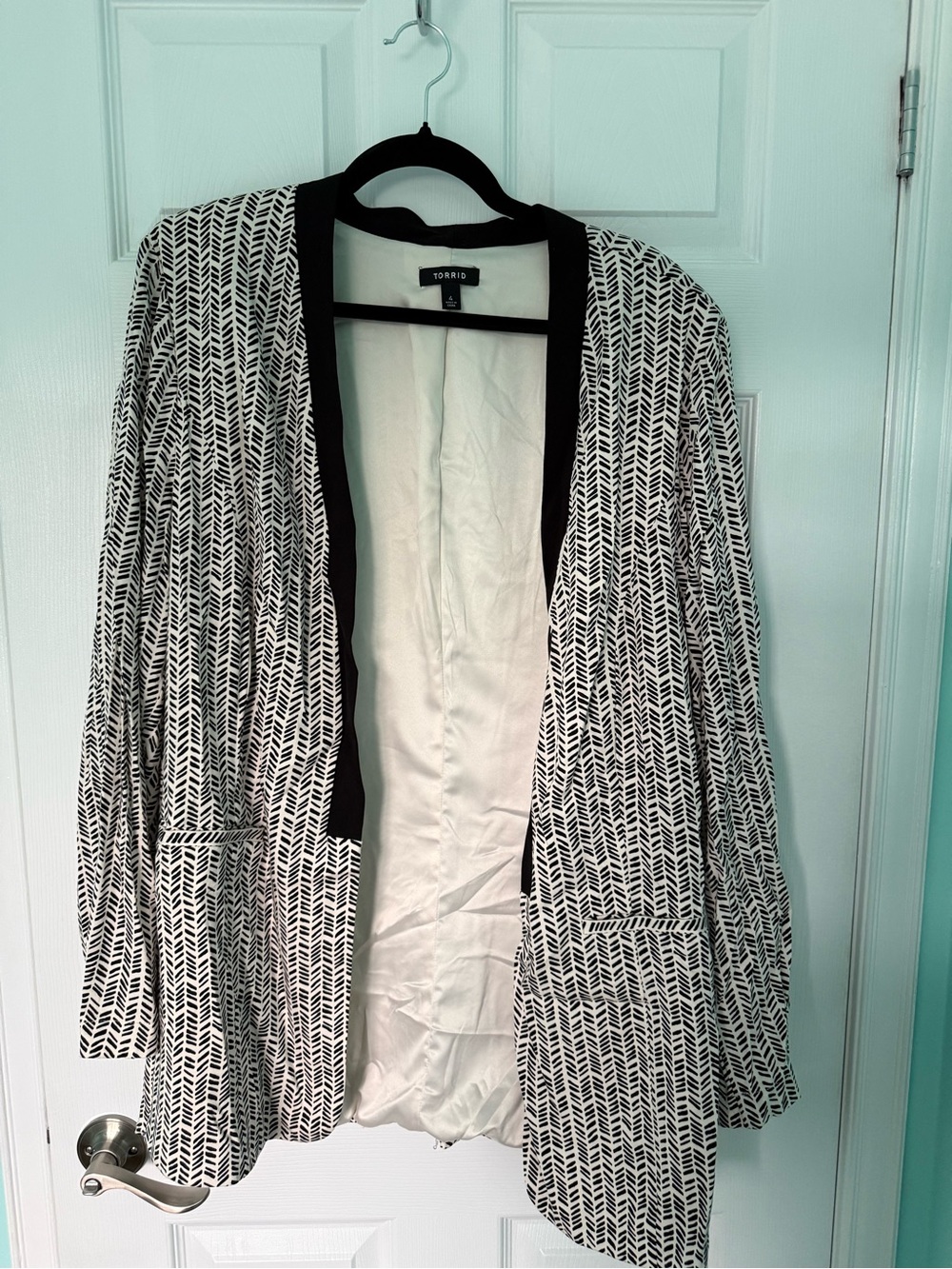torrid Black and White Chevron Open Blazer